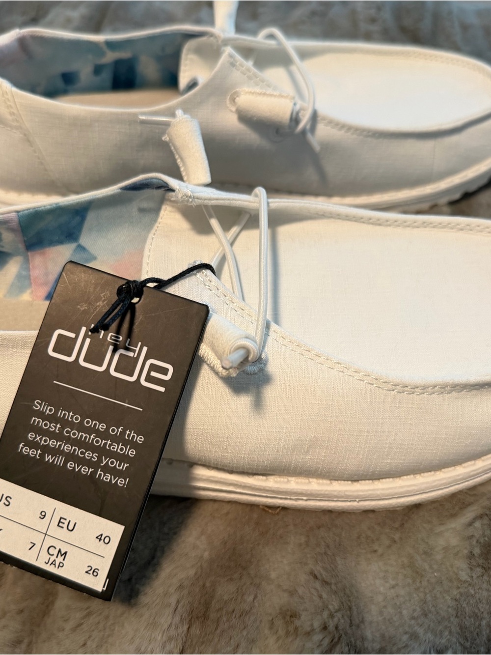 New Hey Dude Slip-On Shoes White Size 9